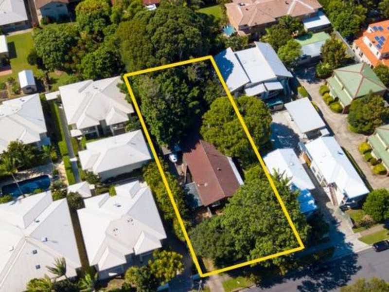 25 Gordon Street, Labrador QLD 4215