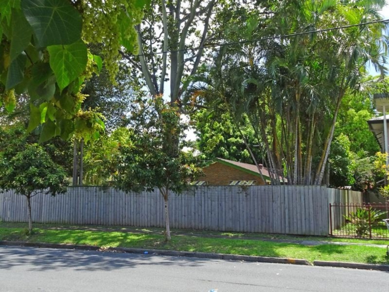 25 Gordon Street, Labrador QLD 4215