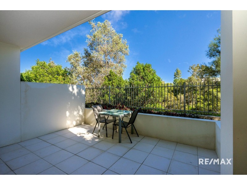 102/1-7 Moores Crescent, Varsity Lakes QLD 4227