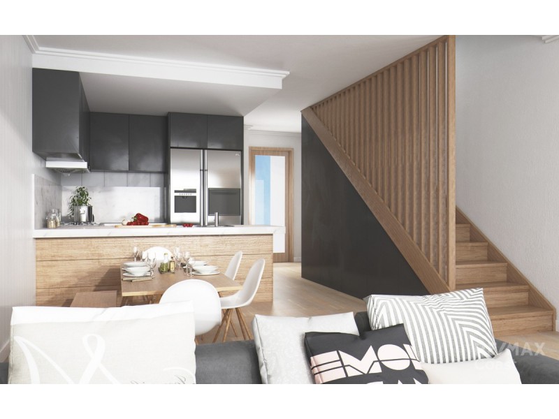 74-76 Hillview Parade, Ashmore QLD 4214