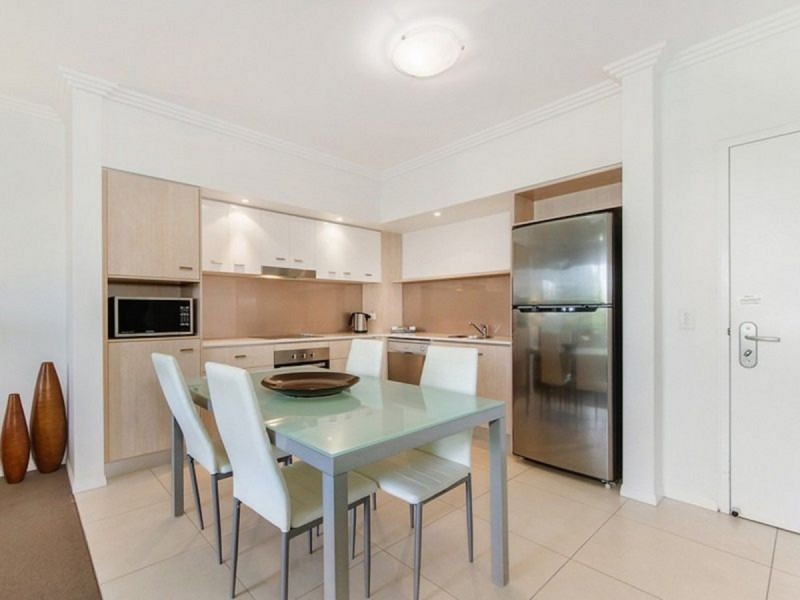 142/1-7 Moores Cr, Varsity Lakes QLD 4227