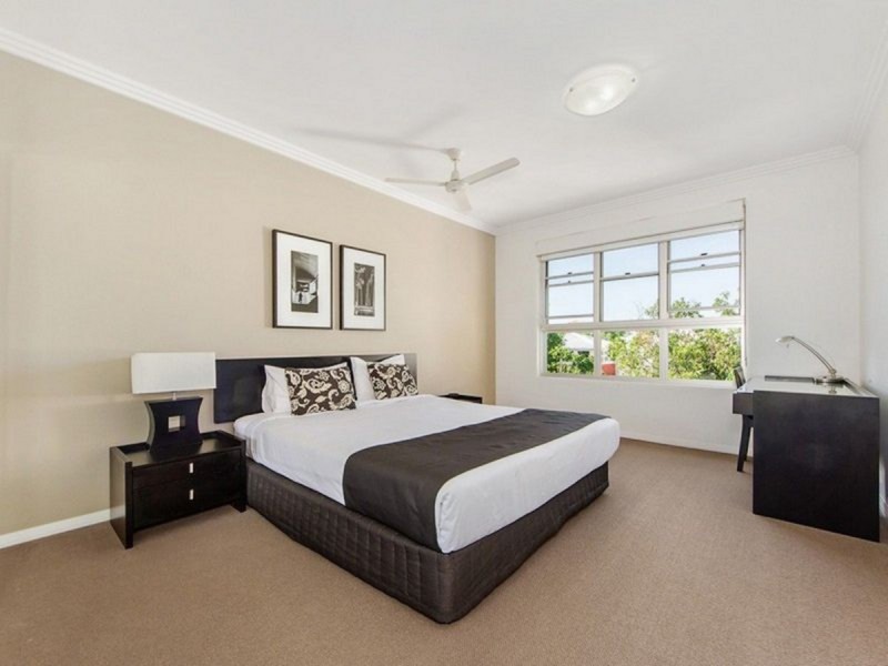 142/1-7 Moores Cr, Varsity Lakes QLD 4227