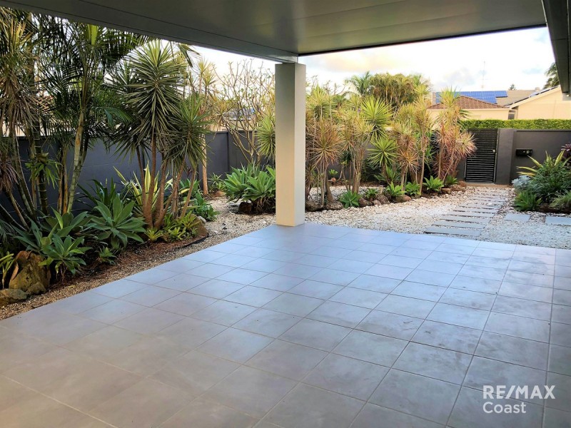 1 Tekapo Street, Broadbeach Waters QLD 4218