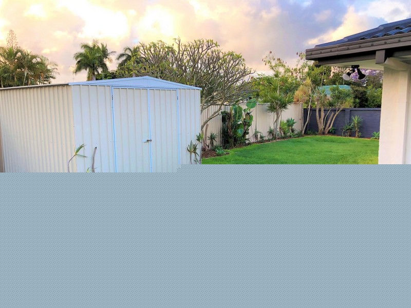 1 Tekapo Street, Broadbeach Waters QLD 4218