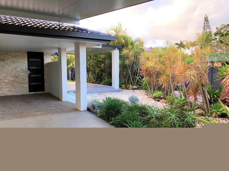 1 Tekapo Street, Broadbeach Waters QLD 4218