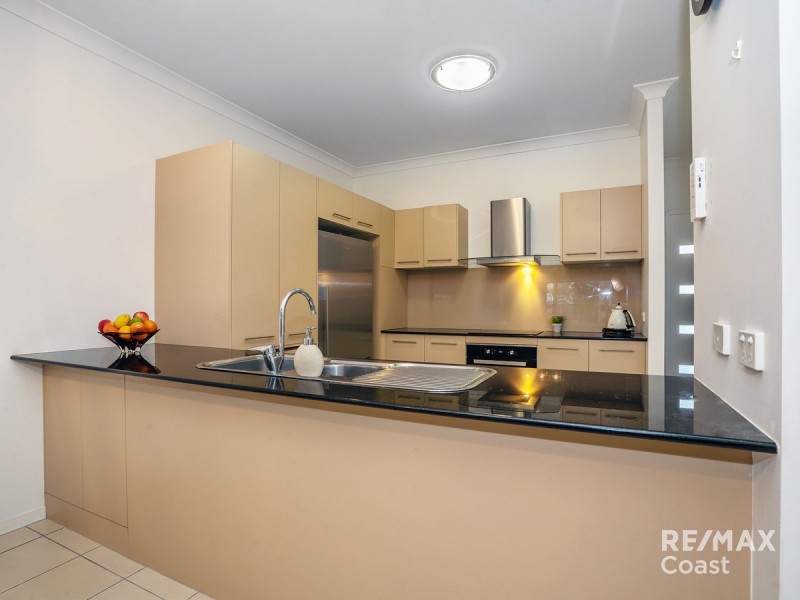 30 Meridien Avenue, Varsity Lakes QLD 4227