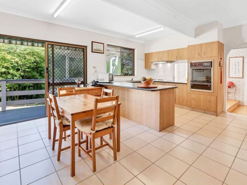 64 Yangoora Crescent, Ashmore QLD 4214