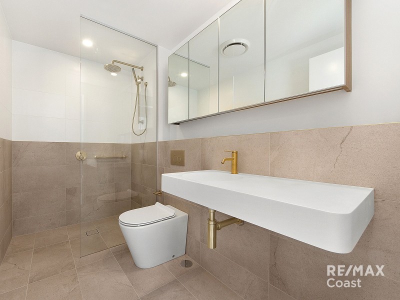 1104/372 Marine Parade, Labrador QLD 4215