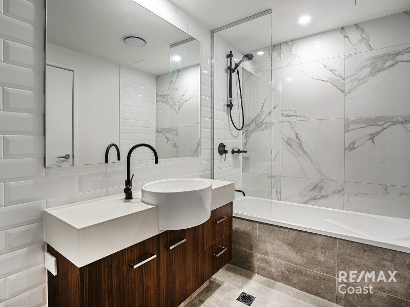 2316/397 Christine Avenue, Varsity Lakes QLD 4227