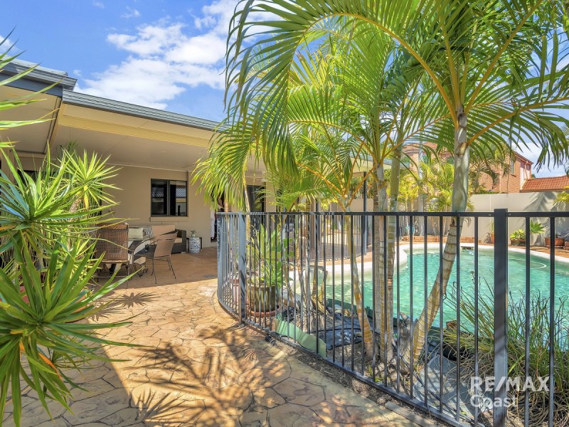 43 Edinburgh  Road, Benowa Waters QLD 4217