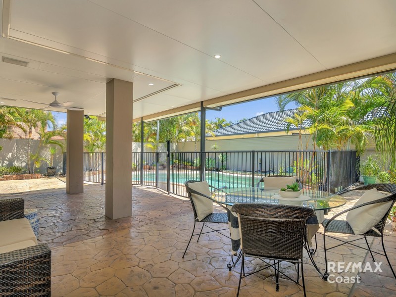 43 Edinburgh  Road, Benowa Waters QLD 4217