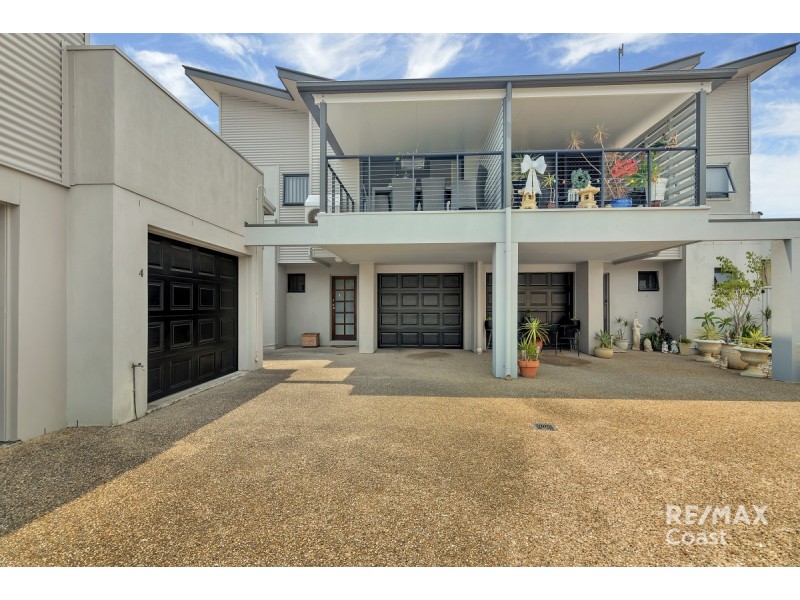 2/2 Palma Crescent, Varsity Lakes QLD 4227
