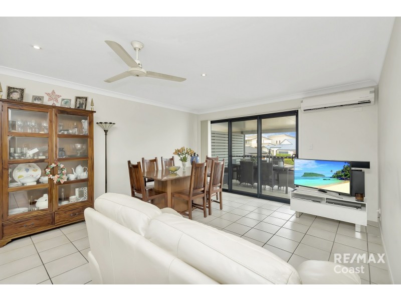 2/2 Palma Crescent, Varsity Lakes QLD 4227