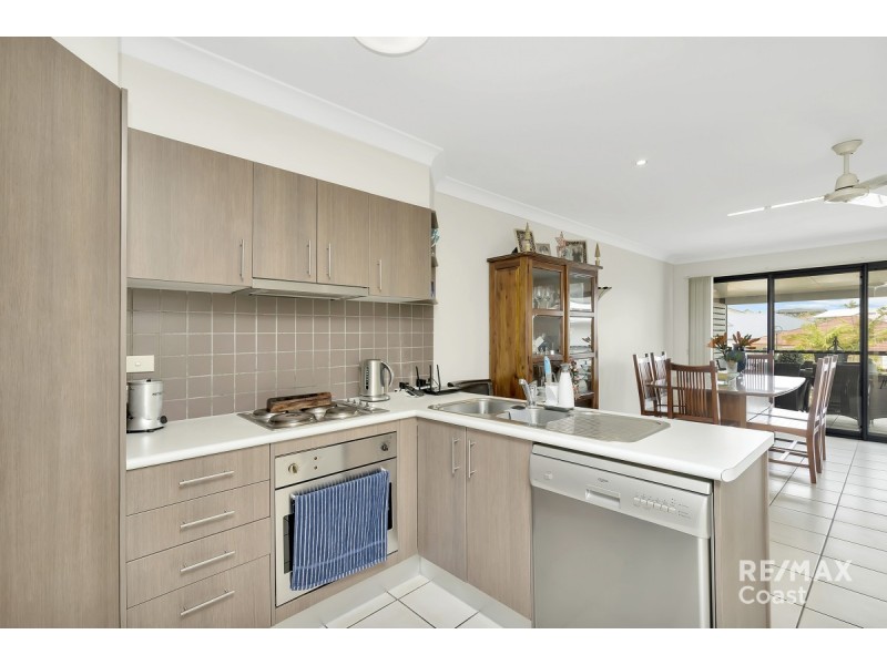 2/2 Palma Crescent, Varsity Lakes QLD 4227