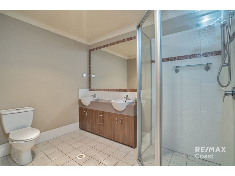 2/51 Ashbourne Terrace, Biggera Waters QLD 4216