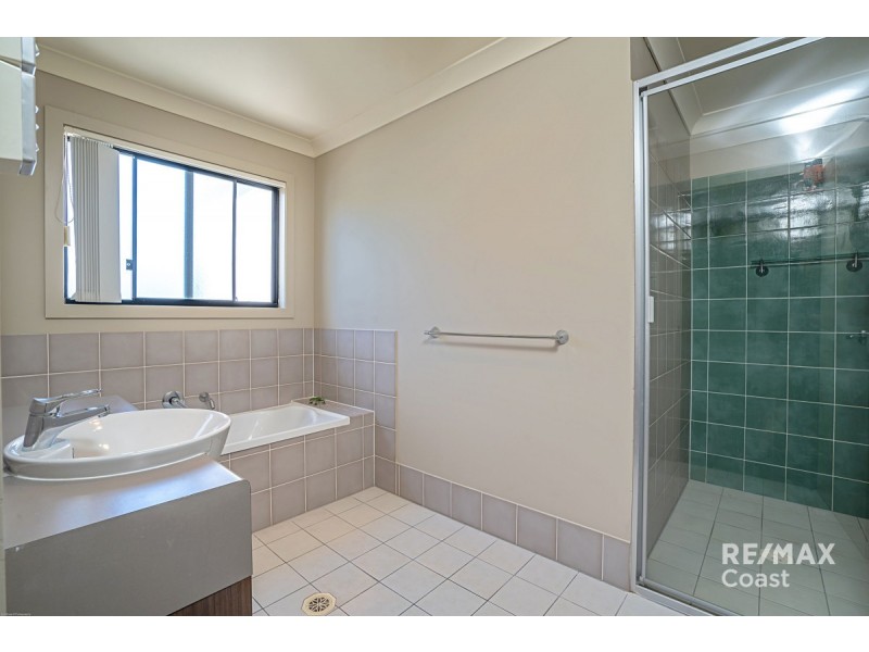 2/51 Ashbourne Terrace, Biggera Waters QLD 4216