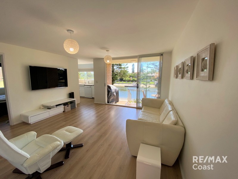 2/49 Karbunya Street, Mermaid Waters QLD 4218