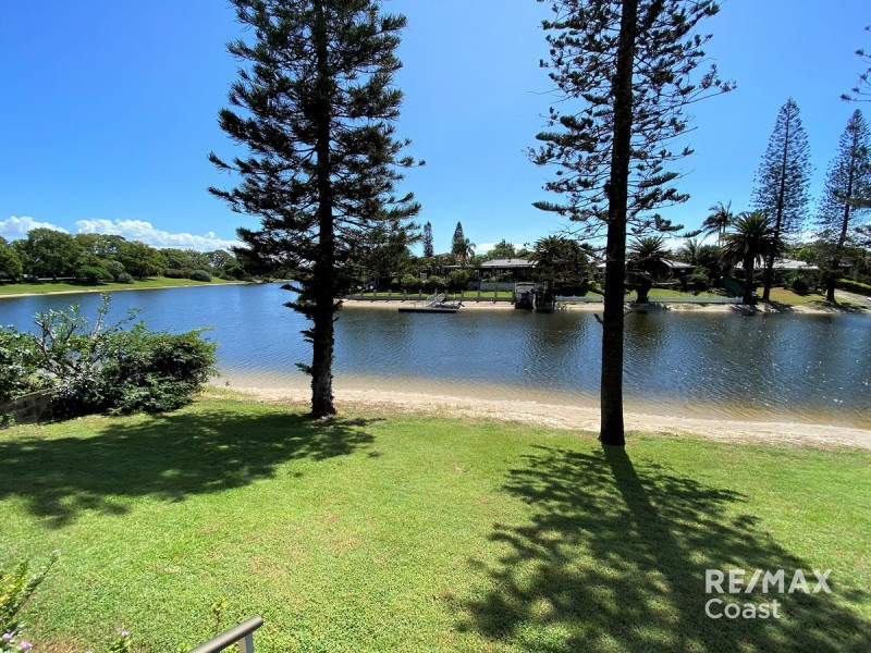 2/49 Karbunya Street, Mermaid Waters QLD 4218