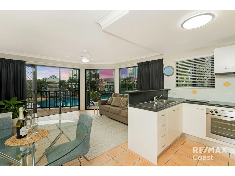 8/12 Paradise Island, Surfers Paradise QLD 4217