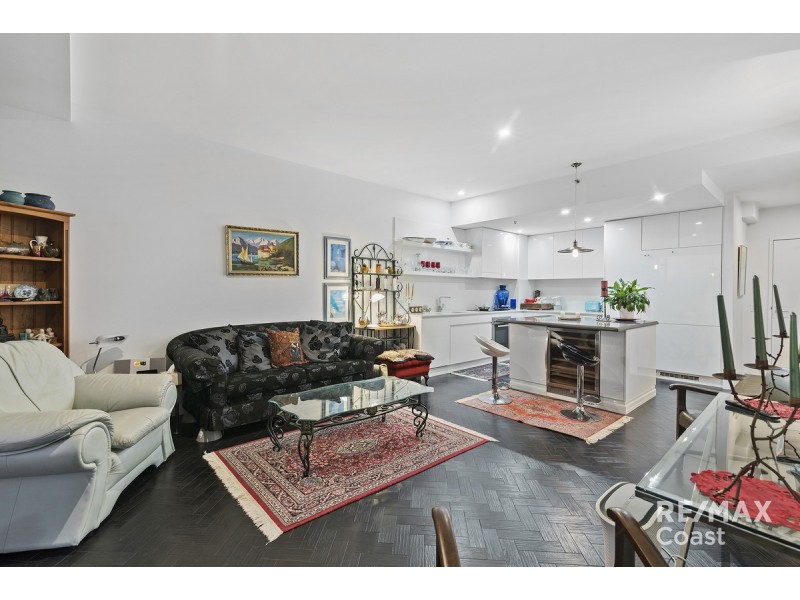 1306/360 Marine Parade, Labrador QLD 4215