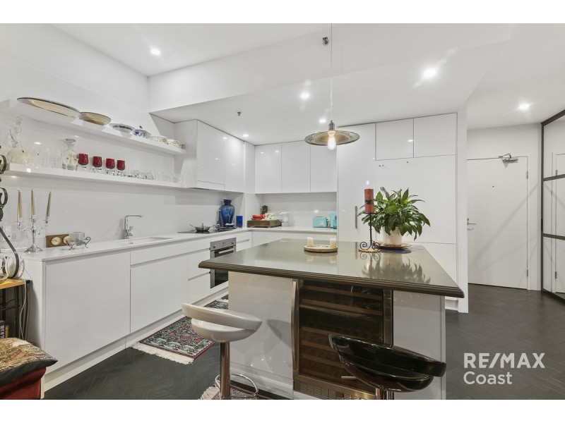 1306/360 Marine Parade, Labrador QLD 4215