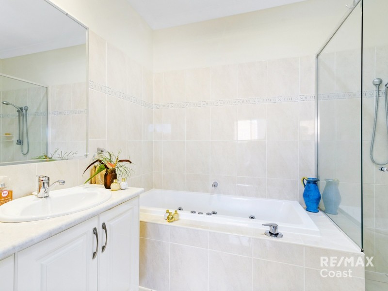 2/3 Joseph Street, Runaway Bay QLD 4216
