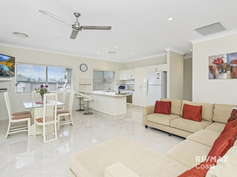 2/3 Joseph Street, Runaway Bay QLD 4216