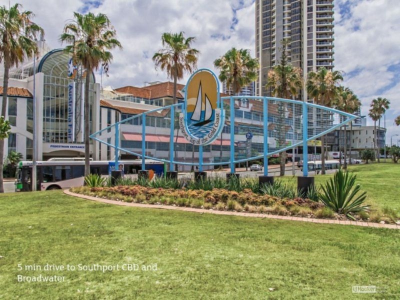 2/119 Minnie Street, Southport QLD 4215