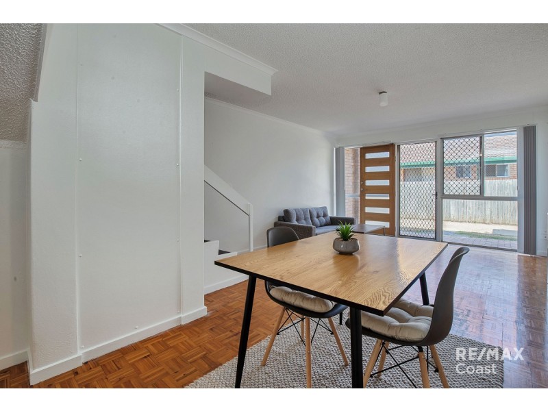 2/14 Central Street, Labrador QLD 4215