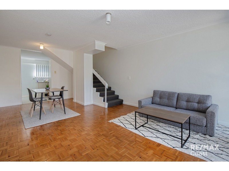 2/14 Central Street, Labrador QLD 4215