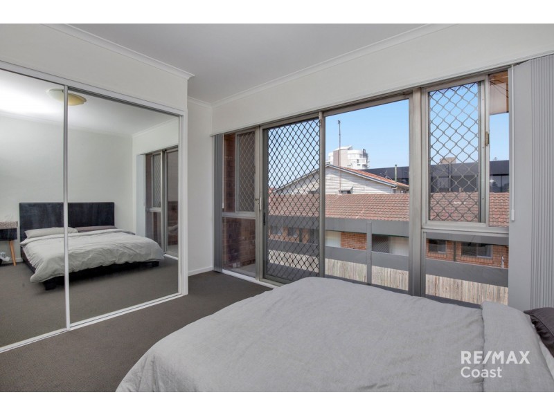 2/14 Central Street, Labrador QLD 4215