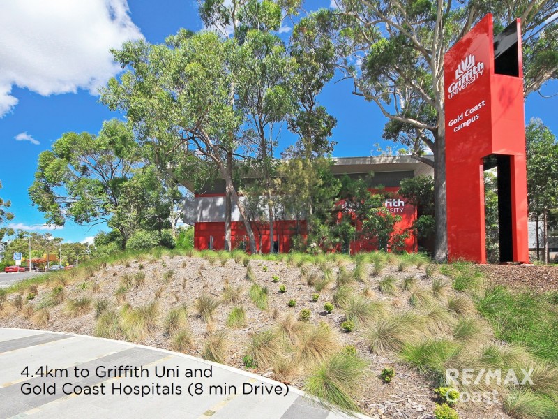 2/14 Central Street, Labrador QLD 4215