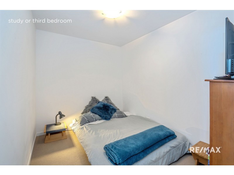 706/15 Compass Drive, Biggera Waters QLD 4216