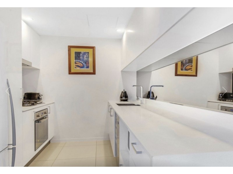 2410/5 Harbour Side Court, Biggera Waters QLD 4216