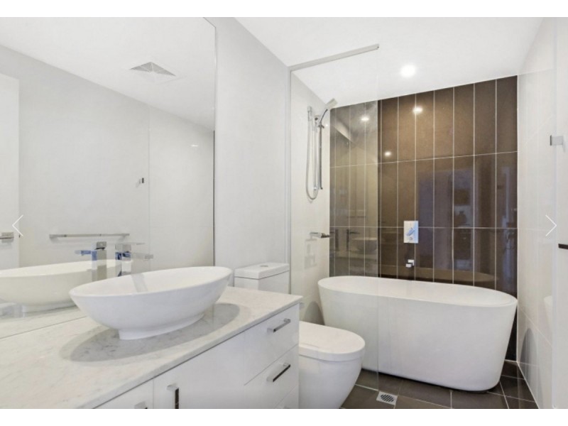 2410/5 Harbour Side Court, Biggera Waters QLD 4216