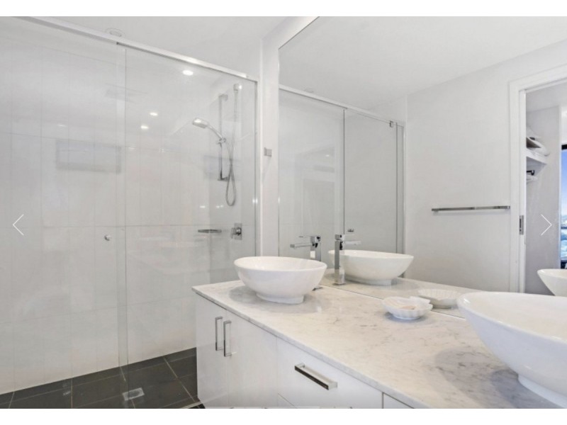 2410/5 Harbour Side Court, Biggera Waters QLD 4216