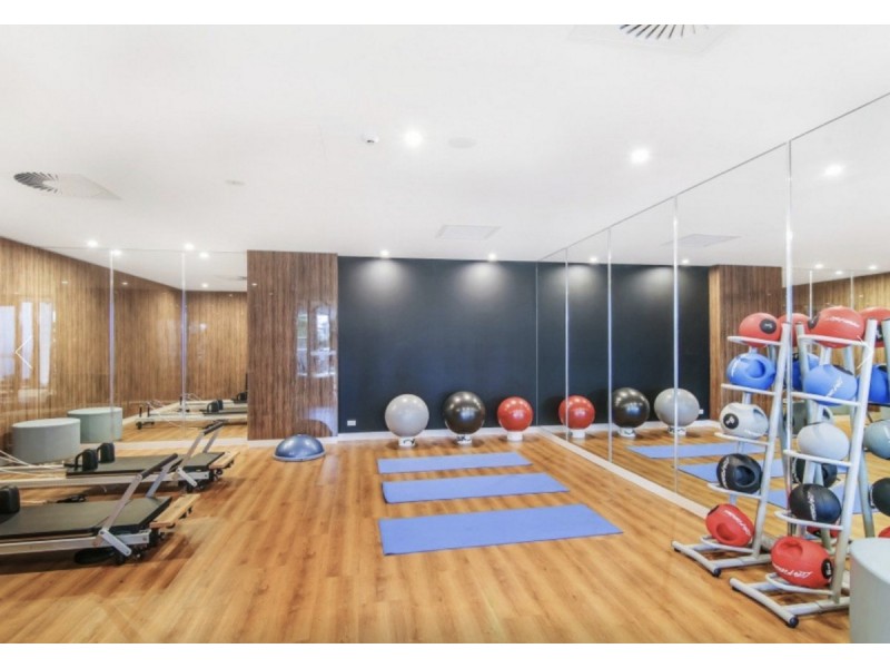 2410/5 Harbour Side Court, Biggera Waters QLD 4216