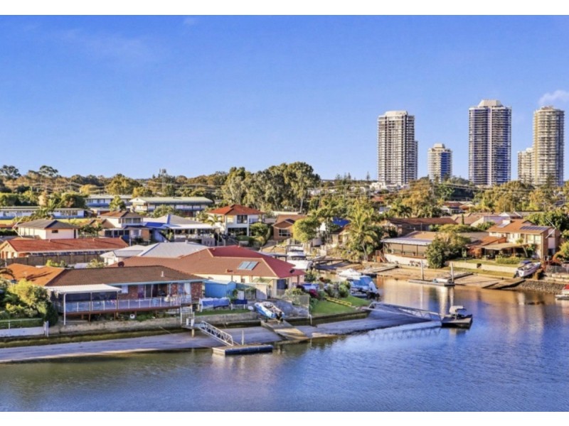 2410/5 Harbour Side Court, Biggera Waters QLD 4216
