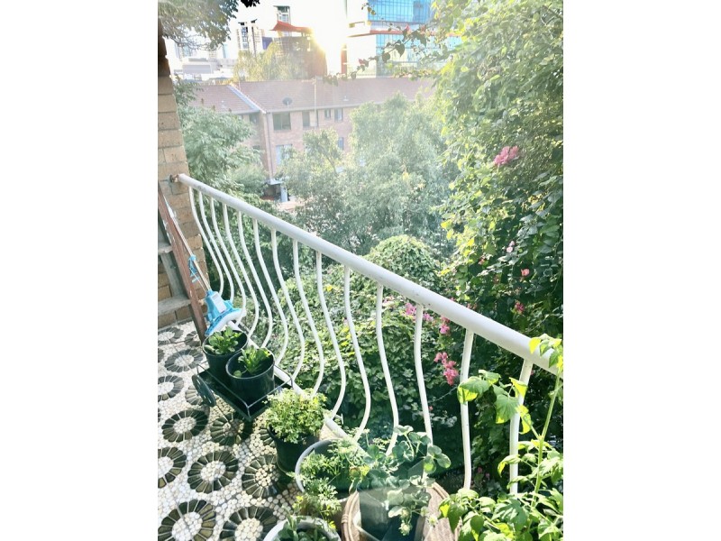 7/25 White Street, Southport QLD 4215