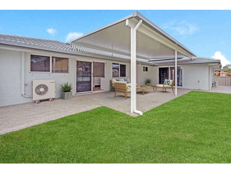 5 Babbler Court, Burleigh Waters QLD 4220
