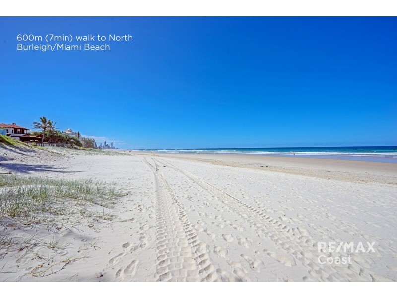 5 Babbler Court, Burleigh Waters QLD 4220