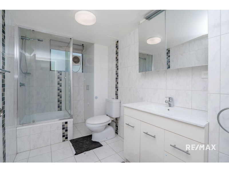 8/35 Whiting Street, Labrador QLD 4215