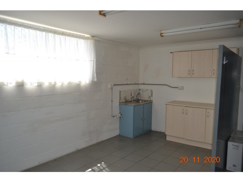 2/117 Scarborough Street, Southport QLD 4215