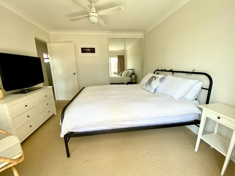 9/54 Frank Street, Labrador QLD 4215