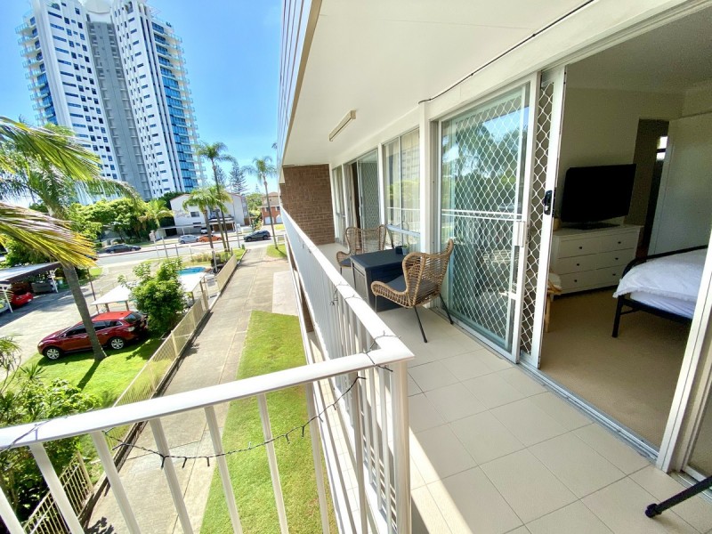 9/54 Frank Street, Labrador QLD 4215