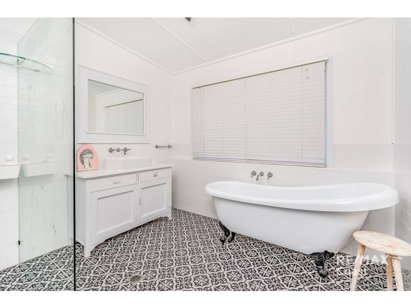 3 College Avenue, Southport QLD 4215