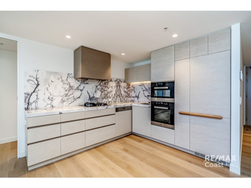 11104/36-44 Old Burleigh Road, Surfers Paradise QLD 4217