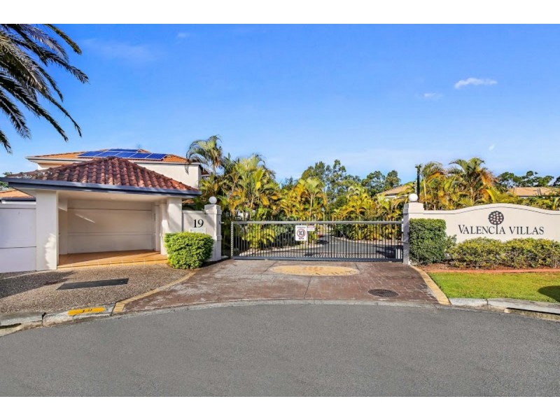 11/19 Harrow Place, Arundel QLD 4214