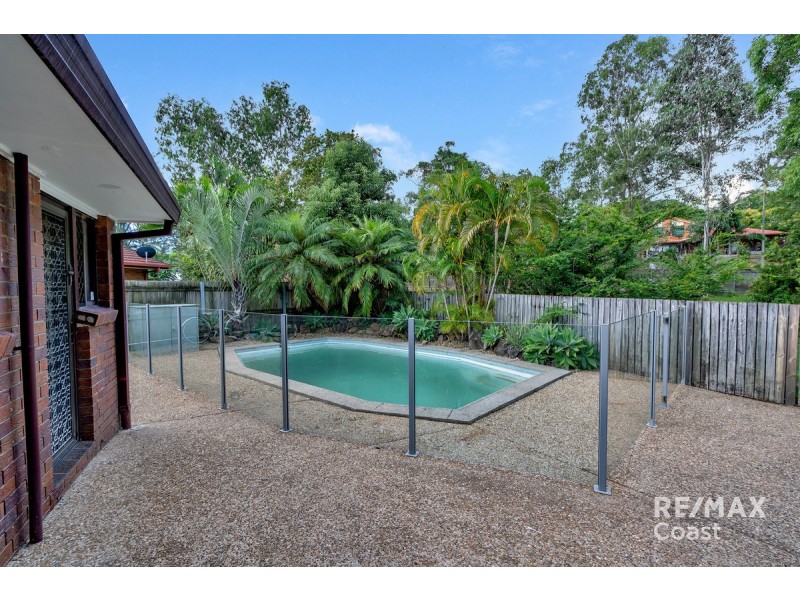 12 Bluestone Drive, Carrara QLD 4211