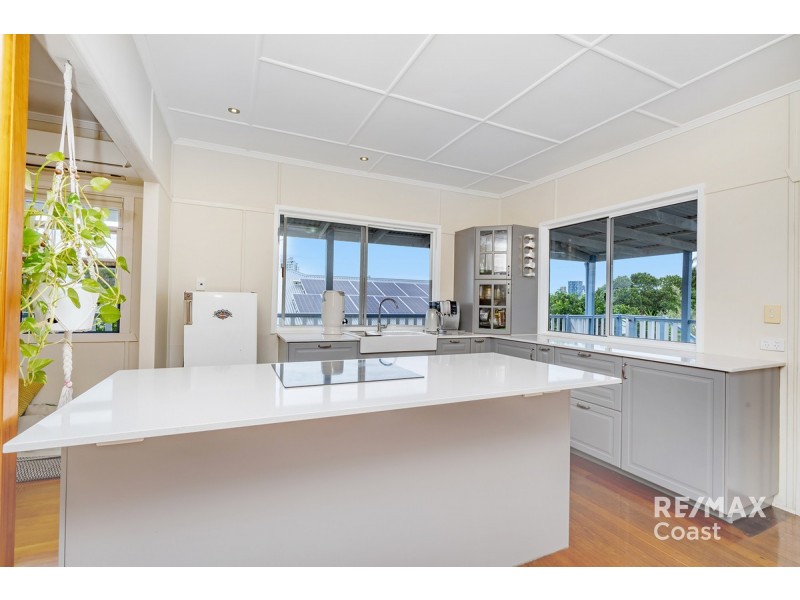 50 Central Street, Labrador QLD 4215